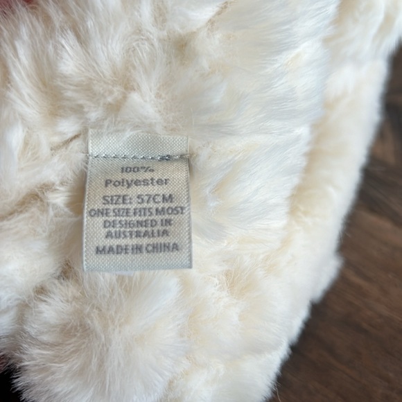 Kooringal faux fur hat - Picture 3 of 3